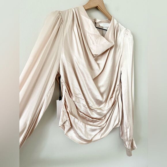 NWT ASTR The Label Lilith Long Sleeve Cowl Neck Satin Blouse in Champagne - L - Picture 5 of 11